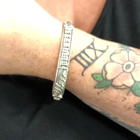 Silver bangle - Picture 2 of 2